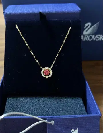 [새상품급] 스와로브스키 목걸이 GP 골드 레드 댄싱스톤