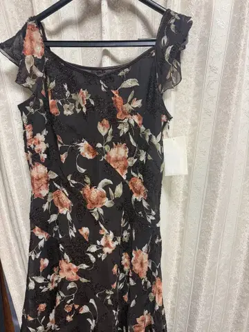 통통한 꽃무늬 슬리브리스 원피스 LACOUPE 사이즈 15호 3L 상당