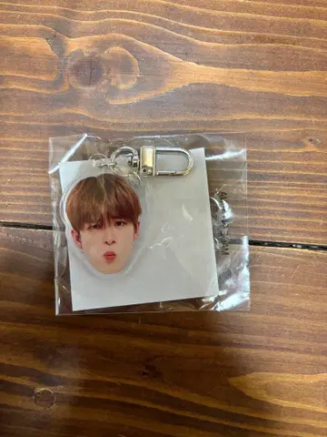 TREASURE 희로애락 아사히 얼굴 아크링 키링 캡슐 토이 화남