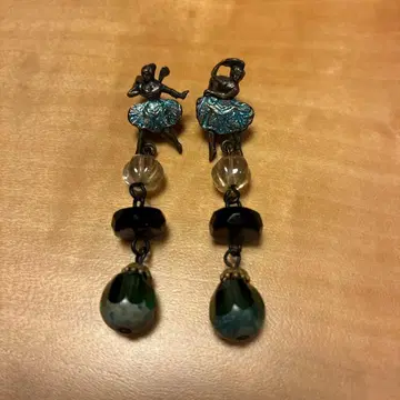 발레리나 모티브 드롭 귀걸이