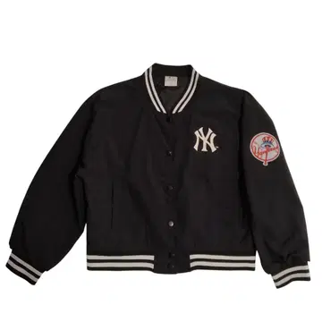 [ 짧은 기장 x 레이어드 ] MLB 양키스 바시티 자켓 점퍼