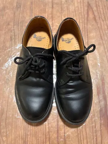 닥터마틴 1461PW 스무스 가죽 3홀 블랙