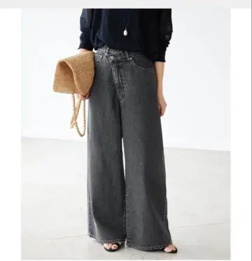 LE DENIM 틸트 와이드 스트레이트 데님 슬로브 이에나