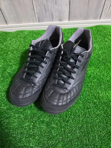 미즈노 모렐리아 살라 재팬 TF 26.0cm