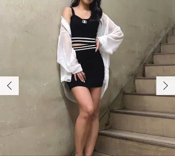 블랙 스트라이프 타이트 셋업 GYDA