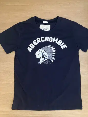 Abercrombie & Fitch 티셔츠 인디언 자수