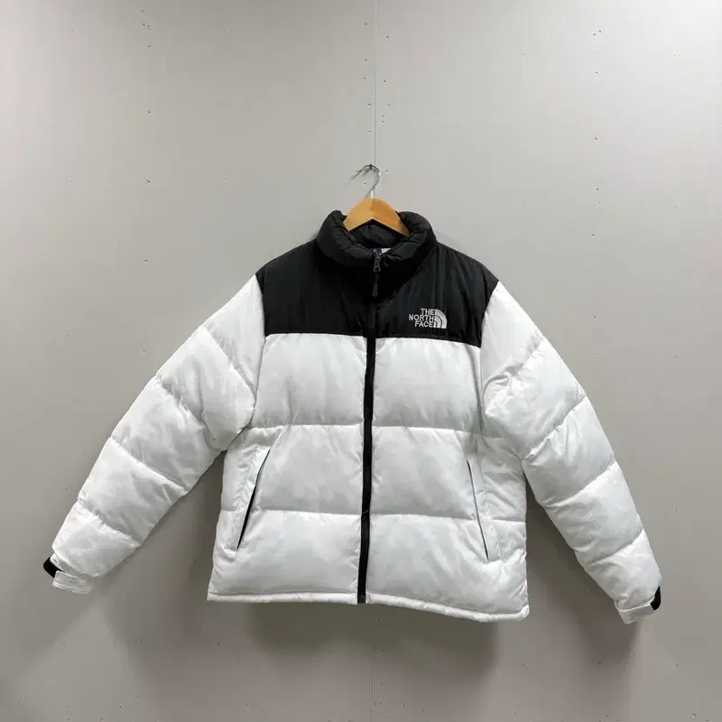 남성 XL / 노스페이스 눕시 700 패딩 화이트 블랙