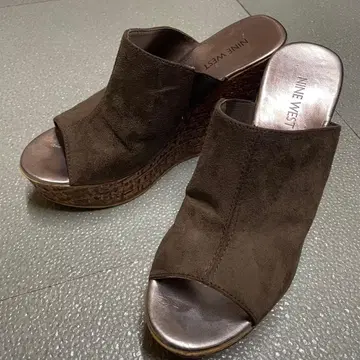 NINE WEST 브라운 웨지 샌들 통굽 24cm