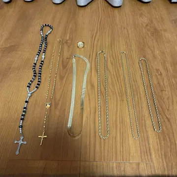 비즈와 금속 크로스 목걸이 세트 (낱개 판매 가능)