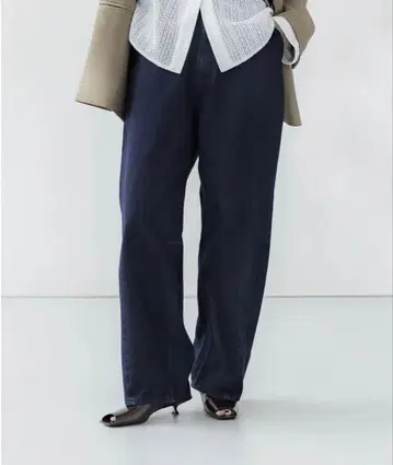 crewre 소프트 커비 데님 슬랙스 사이즈 1