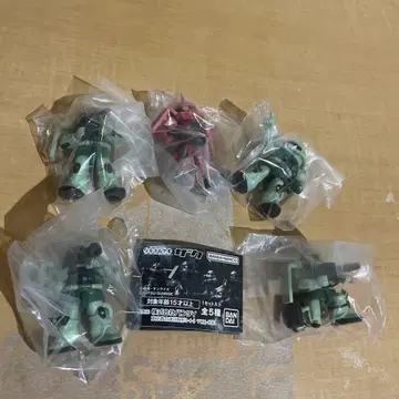 기동전사 건담 나라분데스. 자쿠