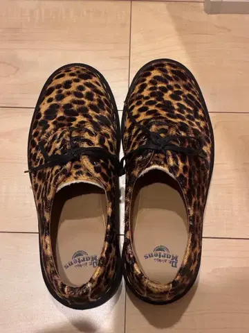 닥터 마틴 스미스 레오파드 무늬