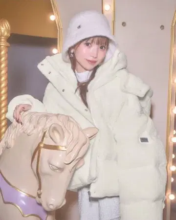 [공식 완판템] 미셸 마카롱 후디 보아 숏 블루종 F