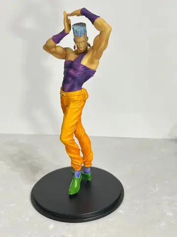 동상 레전드 폴나레프 죠죠 피규어