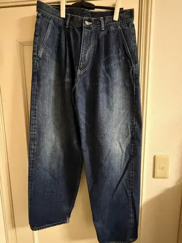 Graphpaper 투턱 테이퍼드 데님