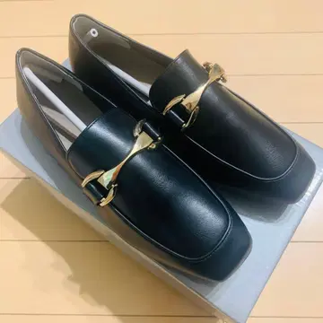 나노 유니버스 스퀘어토 버클 로퍼 36