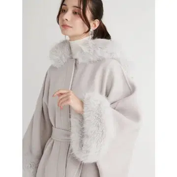 CELFORD 퍼 판초 코트 LGRY/F 사이즈