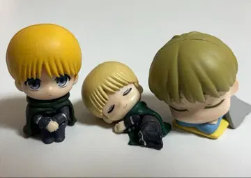 진격의 거인 알민 피규어 묶음 판매