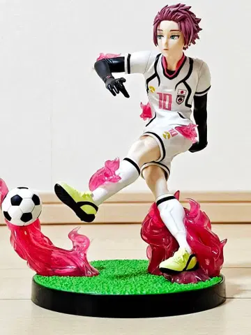 블루 록 이토시 사에 피규어 몽중의 연쇄