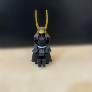 이시다 미츠나리 갑옷 피규어