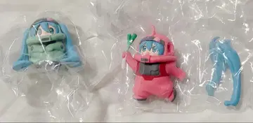 GUNDAM 하츠네 미쿠 피규어 컬렉션 자쿠 인형 앉은 샤아 자쿠 인형