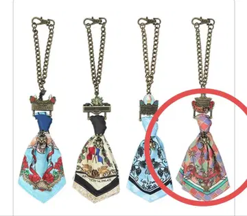 디즈니 스토리 비욘드 백참 카니발 마켓