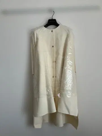 Macintosh 울 케이프 아이보리