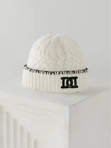 DD 로고 바스켓 니트 비니 화이트