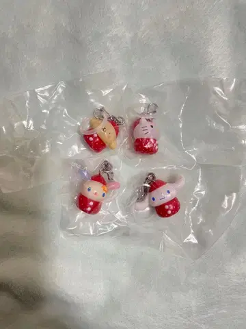 산리오 딸기 메지루시 액세서리 키티 시나모롤 우사하나 폼폼푸딩