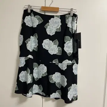 새상품 택 MADAM JOCONDE 꽃무늬 프린트 플레어 스커트 42 L