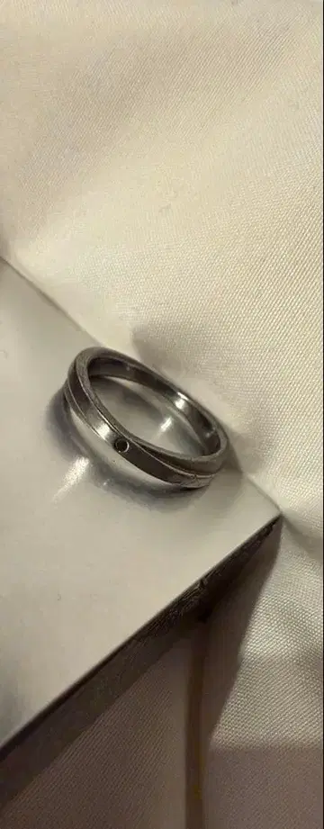 ete [공유] 블랙 다이아몬드 크로스 반지