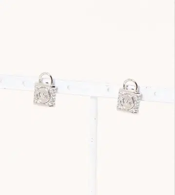 마이클코어스 HAMILTONLOCK 스터드 귀걸이 (실버)