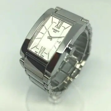 새상품급 TISSOT 실버 아날로그 손목시계