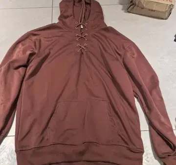 브라운 레이스업 후디