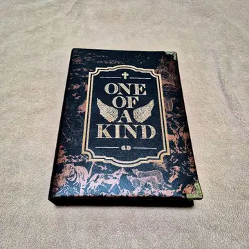 G-DRAGON ONE OF A KIND CD 한국판