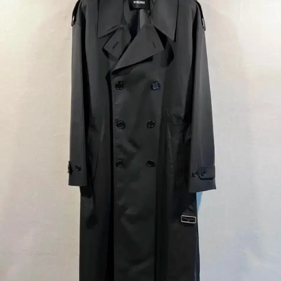 Insilence Black Trench Coat S on Bunjang Global Site.