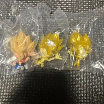 드래곤볼 초전사 피규어 골드 포함 3체 세트