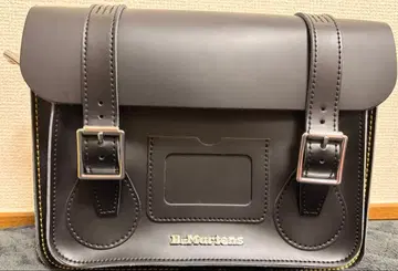 닥터마틴 11인치 사첼백