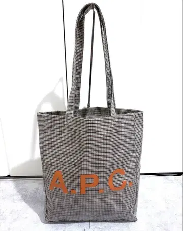 A.P.C. 하운드투스 체크 PVC 토트백