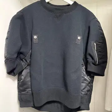 새상품 sacai 블랙 맨투맨 상의 반팔