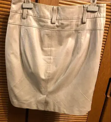 브루넬로쿠치넬리 BRUNELLO CUCINELLI 가죽 스커트 이탈리아제