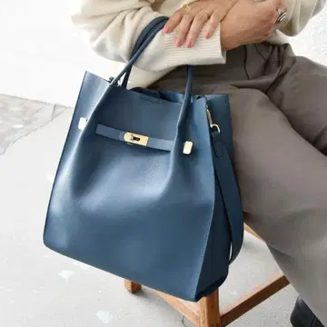 SHIPS any: A4 메탈 피팅 토트 백