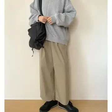 새상품 무인양품 고밀도 트윌 테이퍼드 팬츠 M