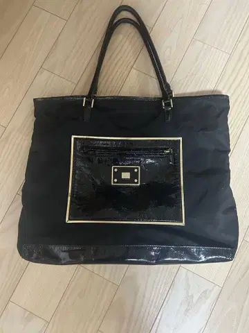 안야 힌드마치 토트백 블랙