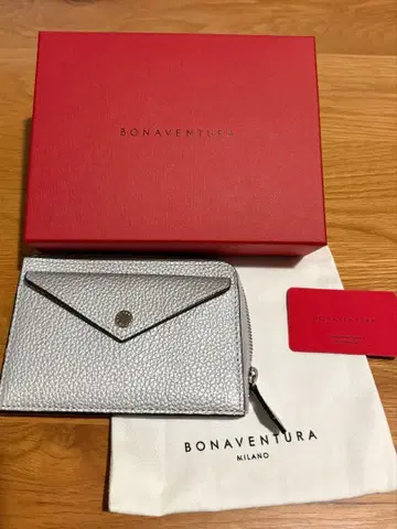 보나벤츄라 엔벨로프 미니 지퍼 월렛 겨울 한정판 색상 실버