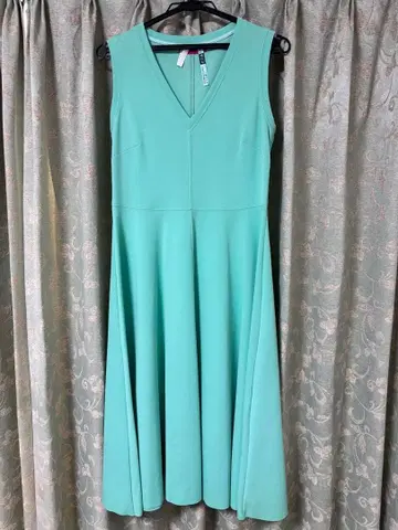 민트 그린 V넥 슬리브리스 원피스 M 사이즈