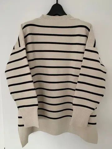 GALERIE VIE 보틀넥 풀오버 니트