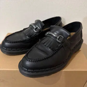 닥터마틴 태슬 로퍼 주름 가죽 UK7