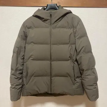 [유니클로] UNIQLO XL 심리스 다운 후드티 브라운