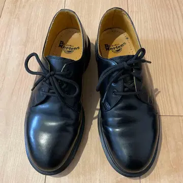 닥터 마틴 블랙 레이스업 슈즈